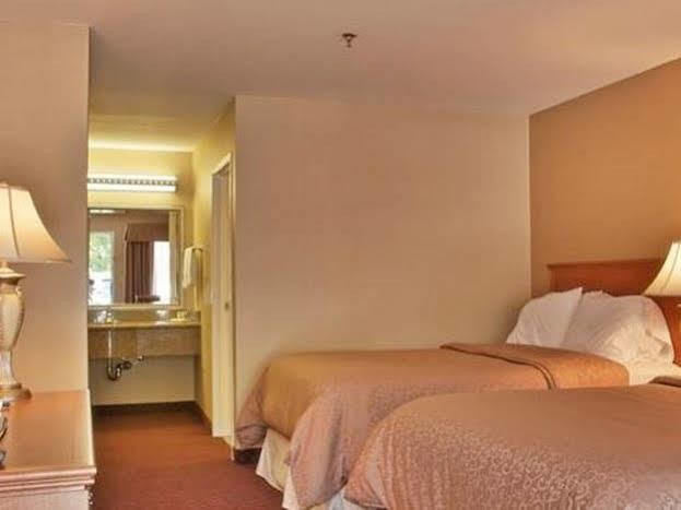 Burbank Inn And Suites Kültér fotó